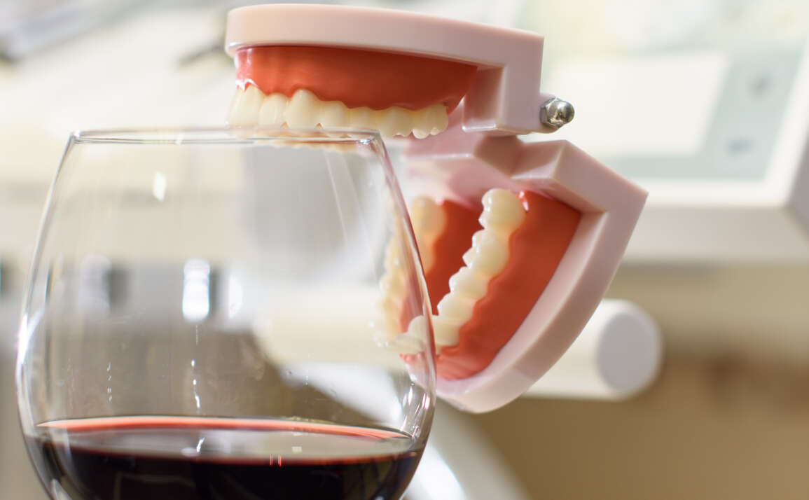 Dry January- The effects of alcohol on your oral health