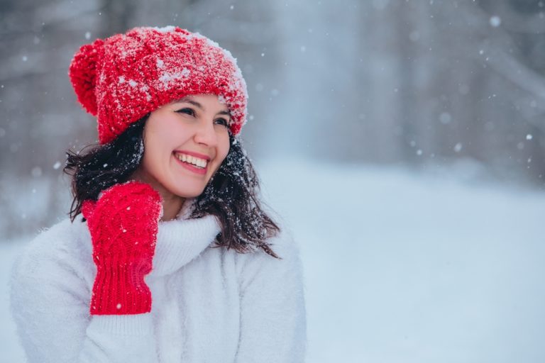 Winter Dental Care Essentials: How to Keep Your Smile Bright During the Cold Months