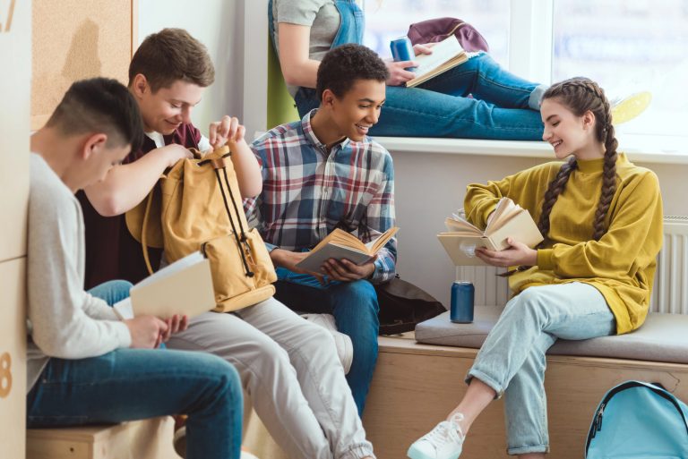 Selfies, Aligners & Gen Z: What Dentistry in Waterloo Looks Like for Teens in 2025