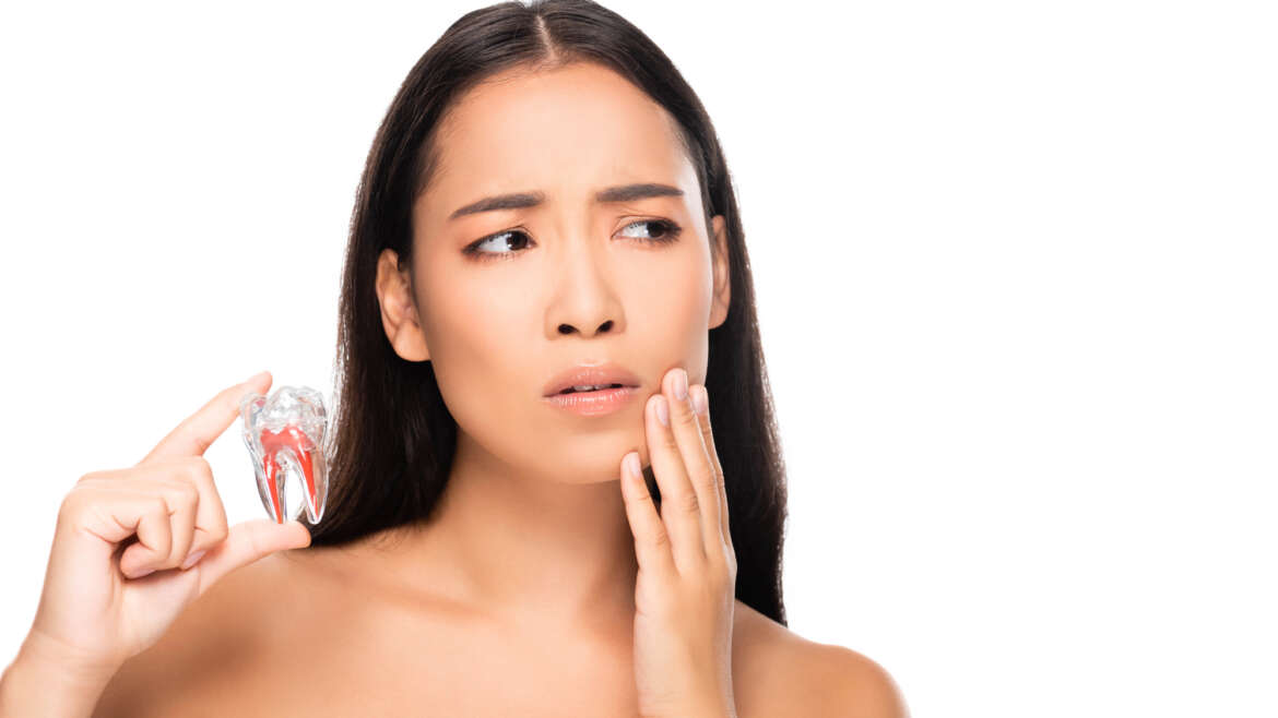 Biting Pain Could Signal Trouble: Insights from Ashraf Dentistry in Waterloo