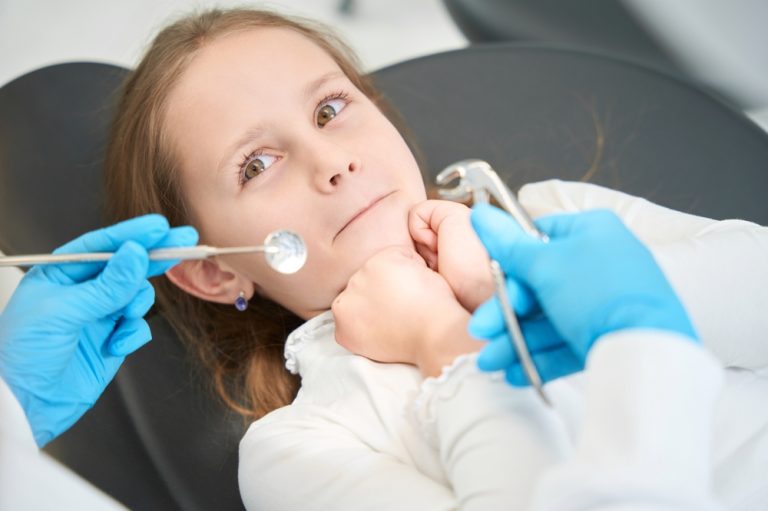 Yorkville Dentist Tips: Signs of Dental Anxiety You Might Miss in Pre-Teens