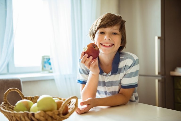 Why Pediatric Dentistry in Waterloo Recommends Early-Fall Bite Screening