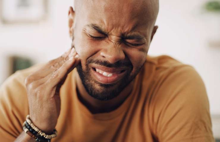 Yorkville Dentist Insight: Why Teeth Feel More Sensitive When the Weather Drops