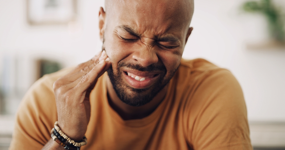 Yorkville Dentist Insight: Why Teeth Feel More Sensitive When the Weather Drops